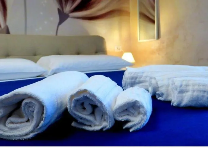 Deluxe And One Chilling Jacuzzi
