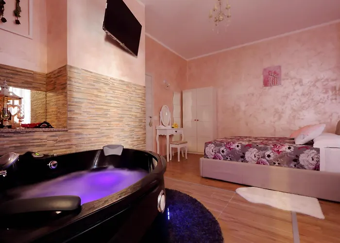 Deluxe And One Chilling Jacuzzi 4* רומא
